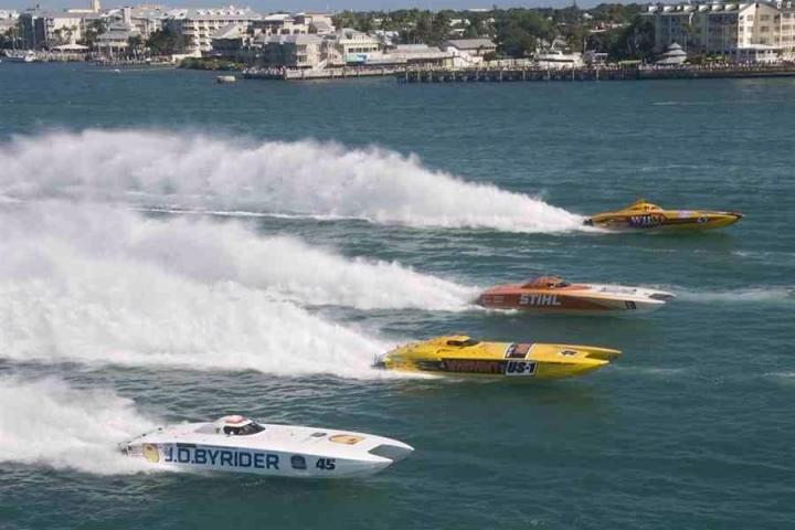 a small boat in a body of water