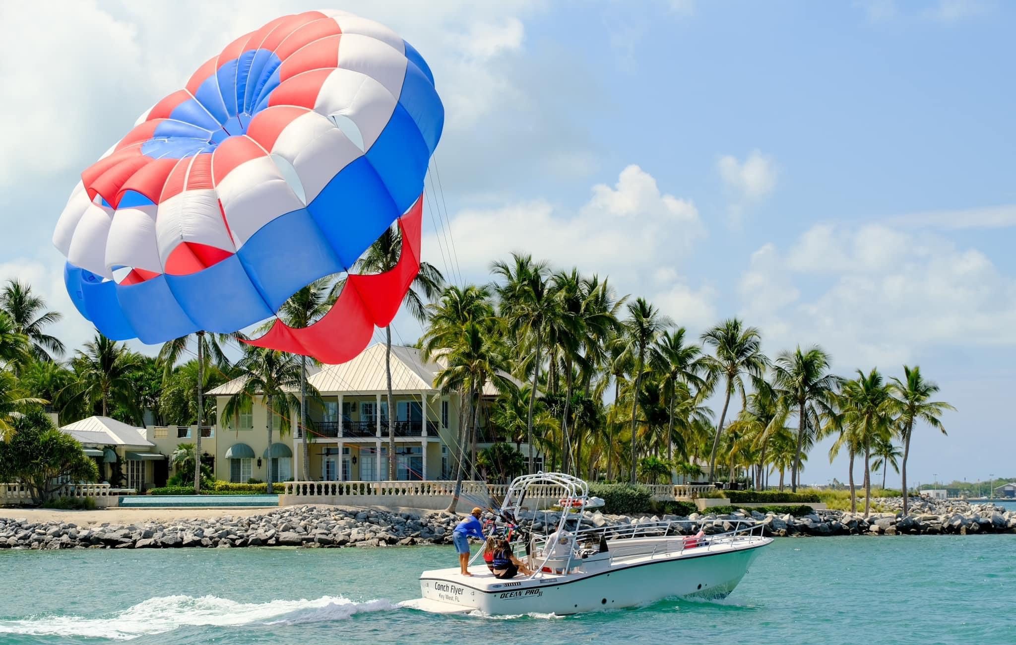 parasailing in key west with barefoot billys